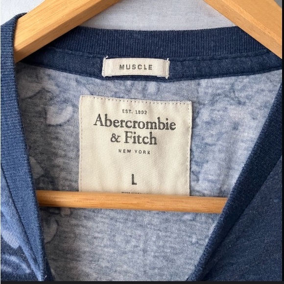 2/$25 Abercrombie & Fitch Blue Floral Muscle Short Sleeve T-Shirt Mens Large - Picture 3 of 3